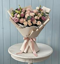 Букет цветов из:  Розы и Лизиантусы #REPLACE_PRED# Цивильске