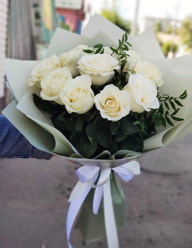 Букет Белые розы Проуд в Цивильске