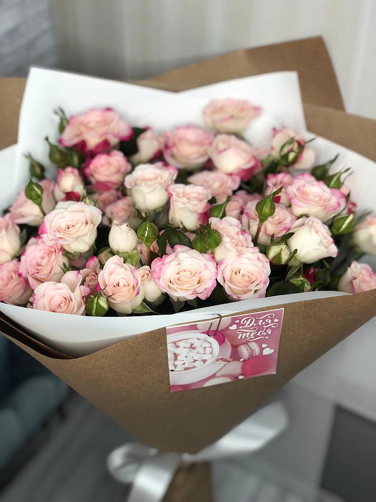 Букет цветов из: Розы в Цивильске