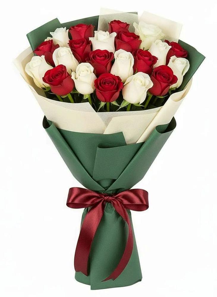 Букет Микс из красных и белых роз в Цивильске