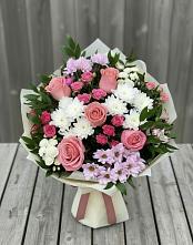 Букет цветов из:  Альстромерии, Гвоздики, Розы и Хризантемы в Цивильске