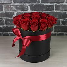 Цветочная композиция из Розы в шляпной коробке в Цивильске