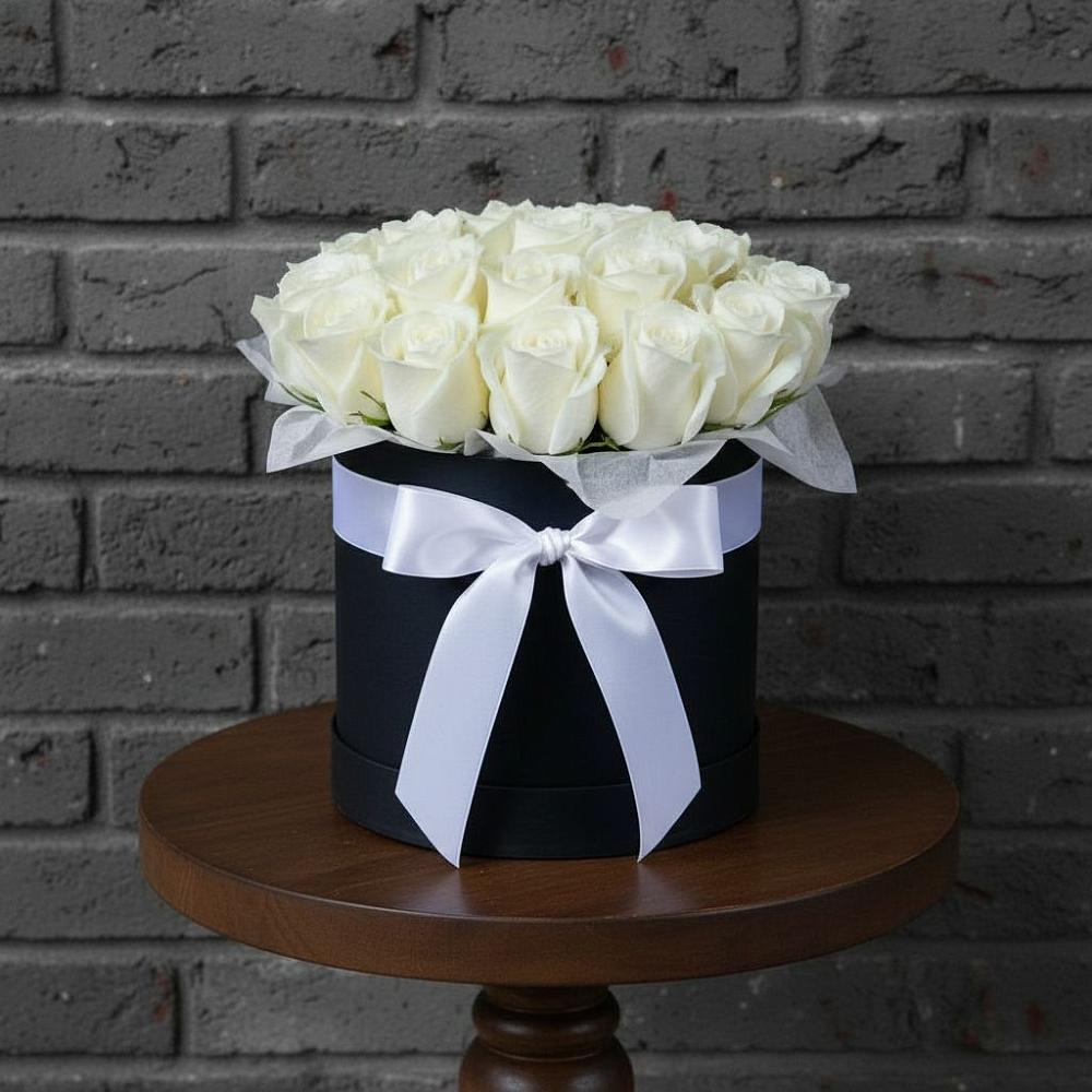 Цветочная композиция из Розы в шляпной коробке в Цивильске