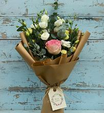 Букет цветов из:  Розы и Лизиантусы в Цивильске
